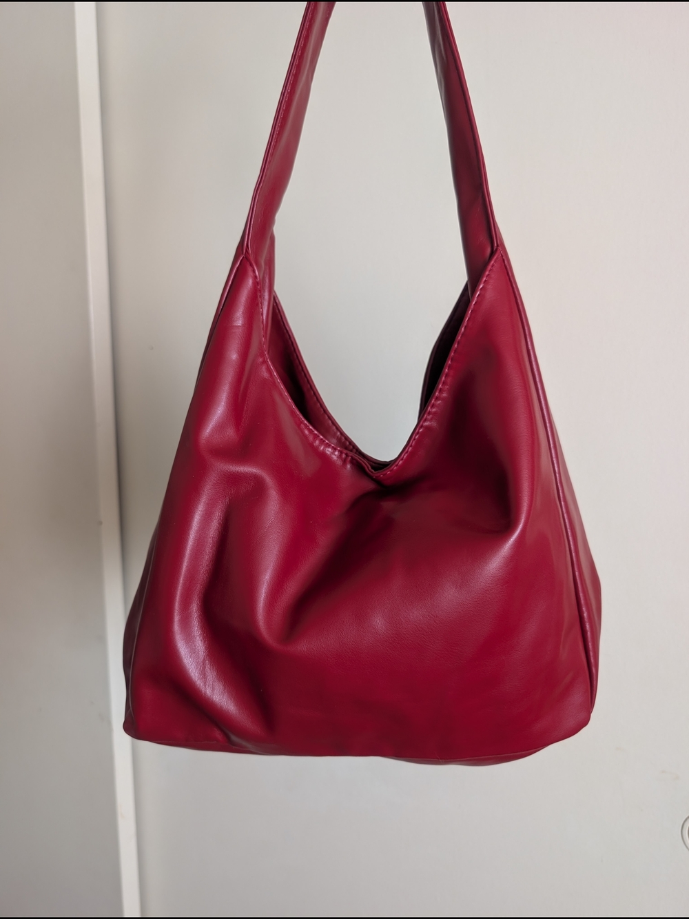 Women’s Soft Hobo Shoulder Bag - Red